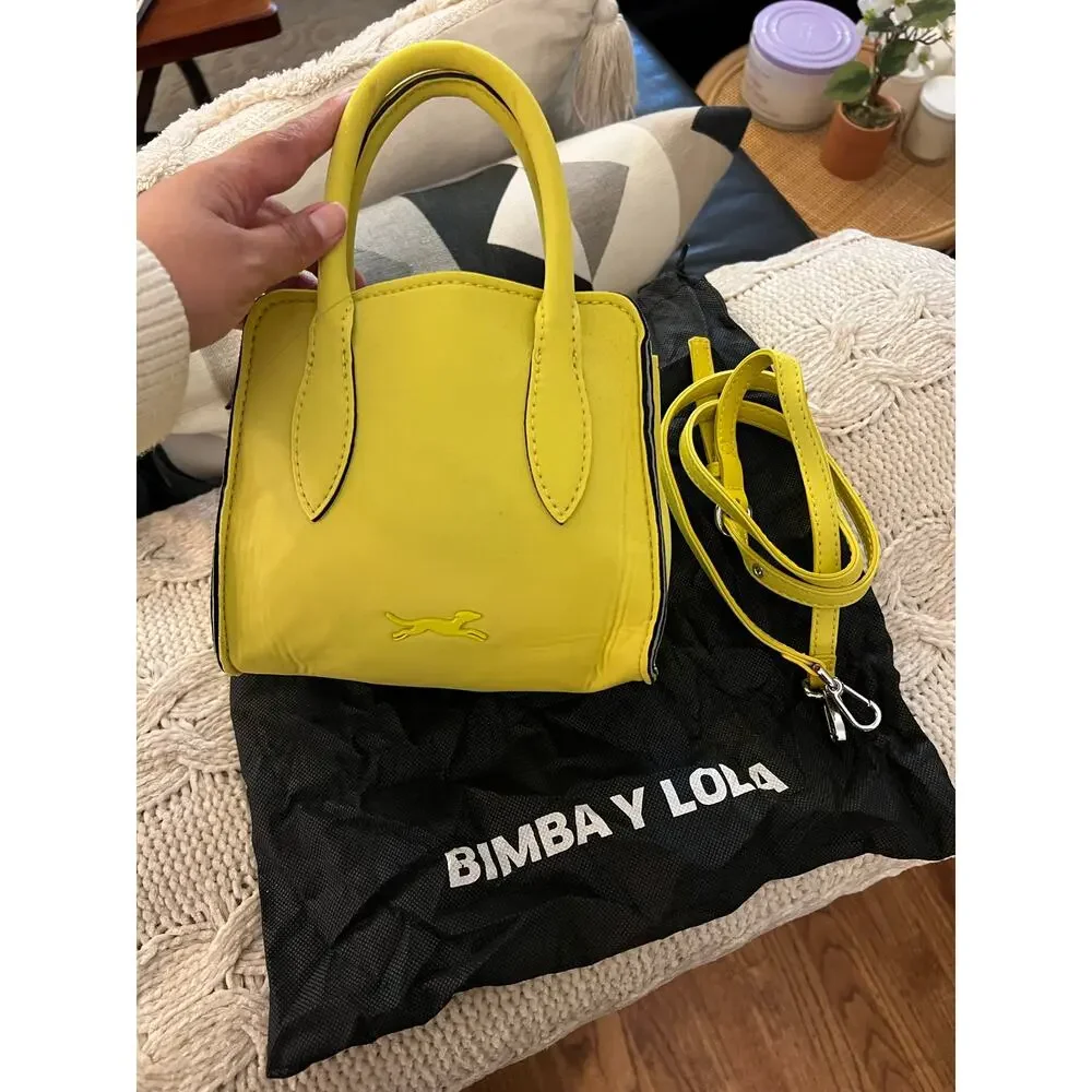 Bimba Y Lola Small Crossbody Bag in Yellow with a Black trim✨ - Picture 1 of 10